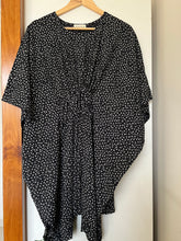 Load image into Gallery viewer, Black star printed Kaaftan
